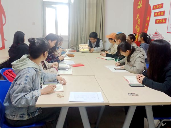 f45064696e2a434fba9696b777ca0034.jpg 学习习近平总书记考察清华大学与师生代表座谈时发表重要讲话精神 (7).jpg