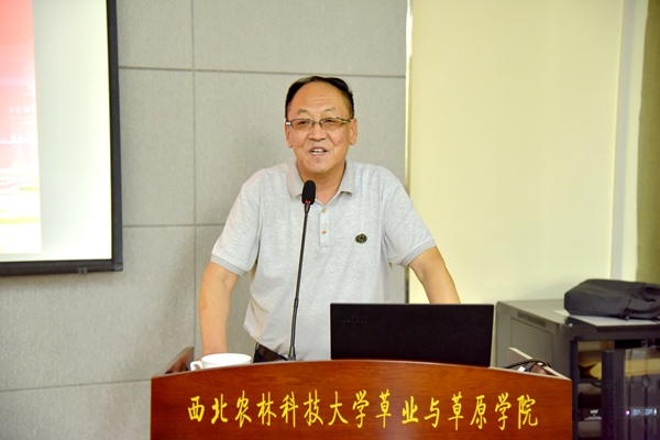 29dd16ed771c4fc3b2f491774388a228.jpg 院长呼天明讲话.JPG